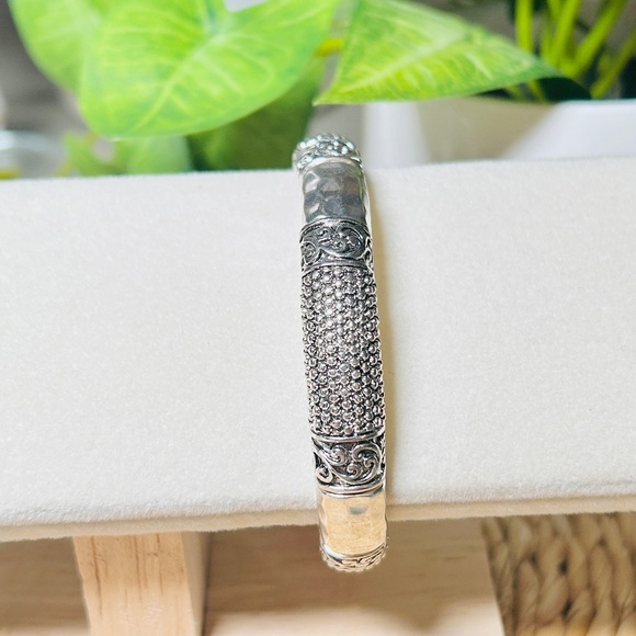 Periwinkle By Barlow Ornate Silver Tone Bangle Bracelet - Picture 3 of 8